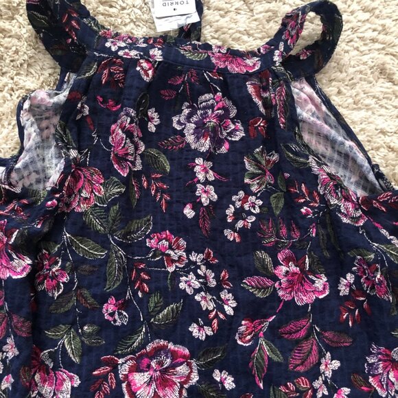 Torrid Women’s Size 1X Top Off the Shoulder Long Sleeve Halter Style NWT! - Picture 5 of 14